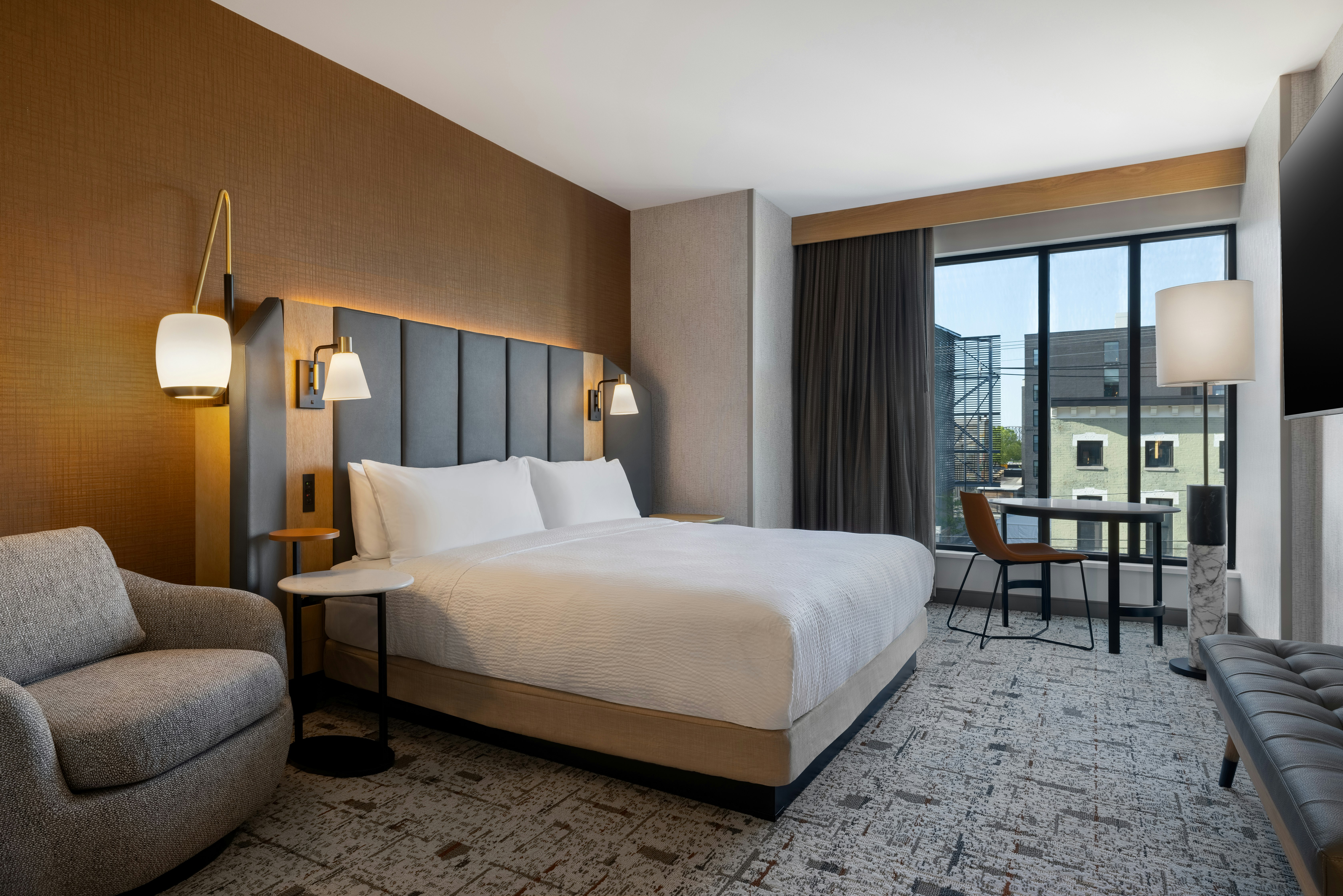 Room, King Bed, Peloton، Tempo by Hilton Louisville Downtown NuLu 4/6