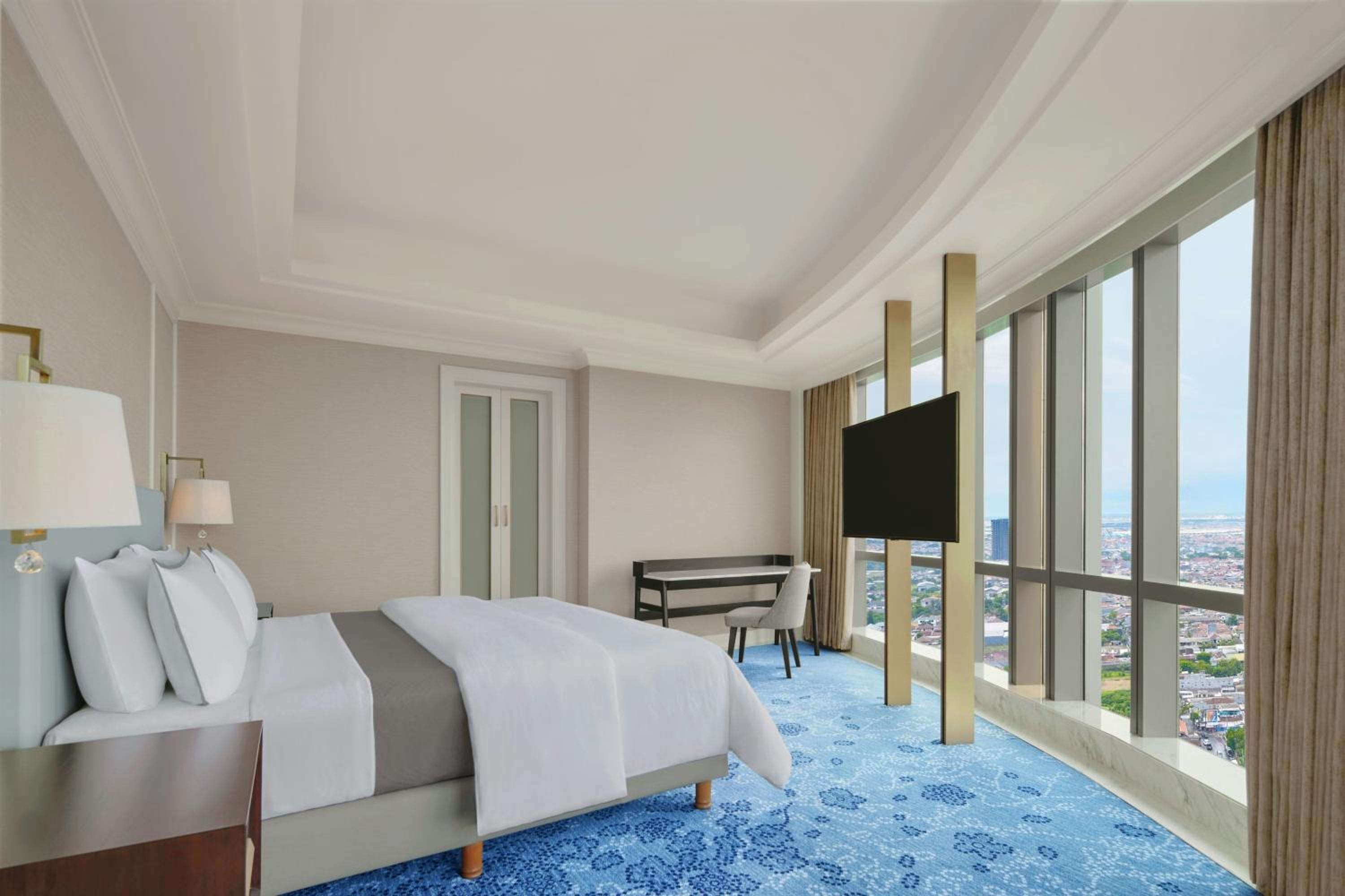 Westin, Grand, Suite, King Bed, Club Lounge Access
