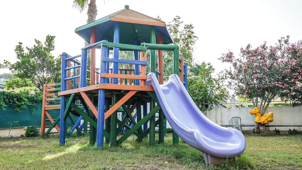 LARISSA PARK HOTEL KEMER 48/56