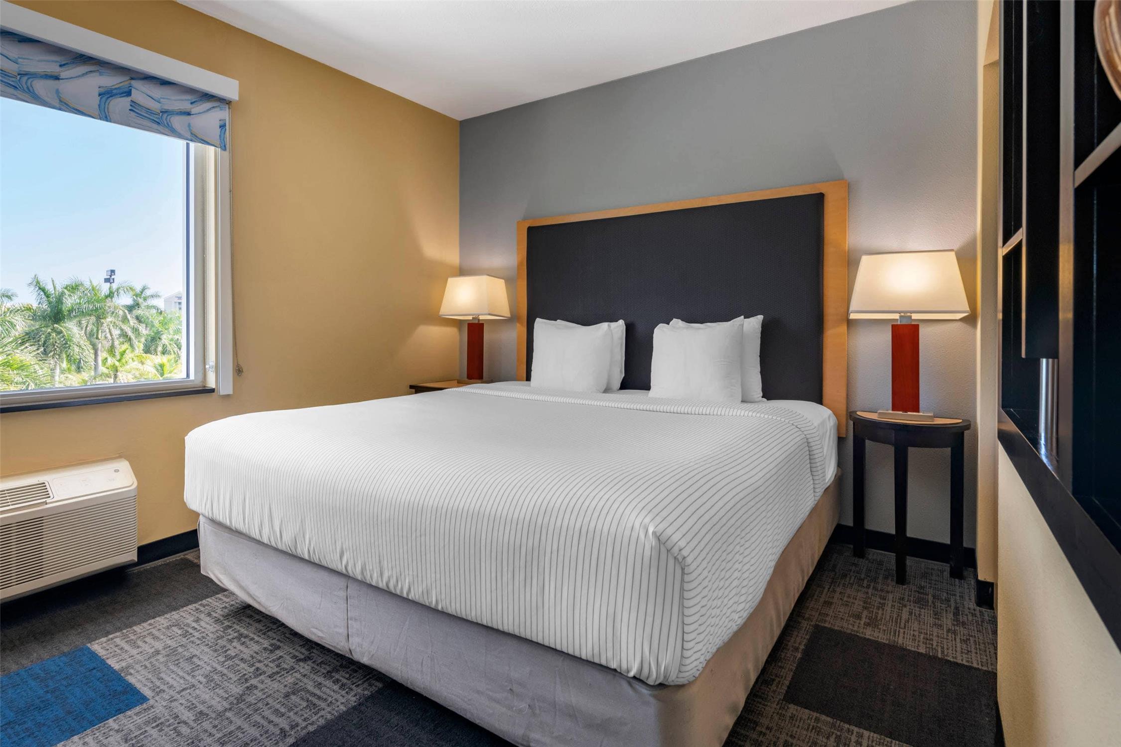 Upgrade, Suite, King Bed