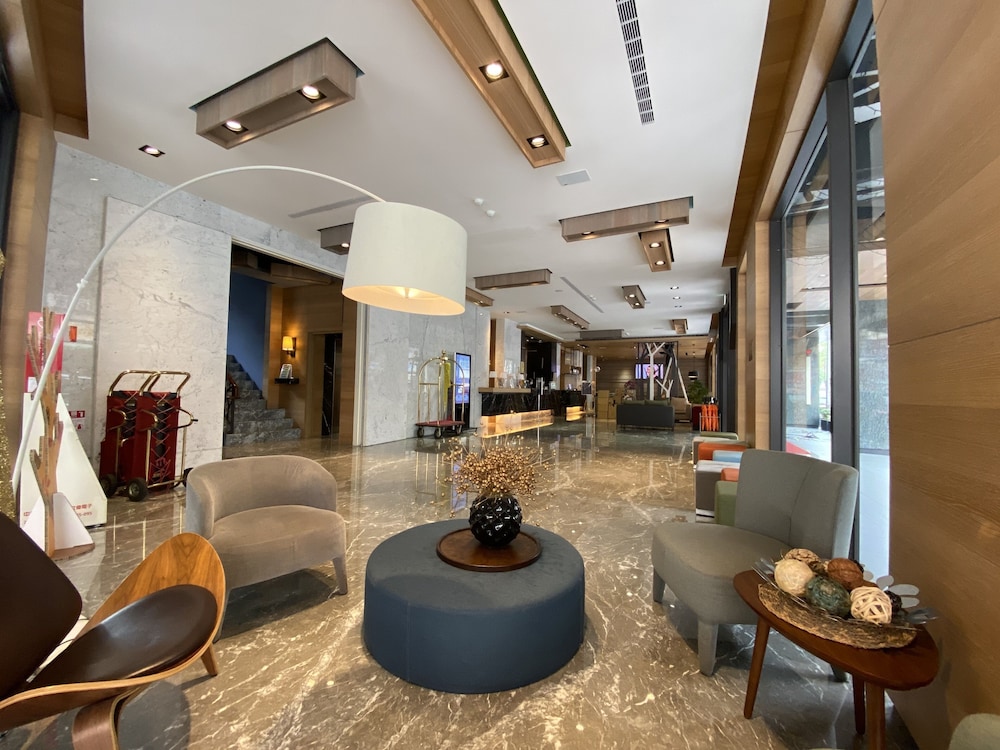 Gogo Hotel 44/56