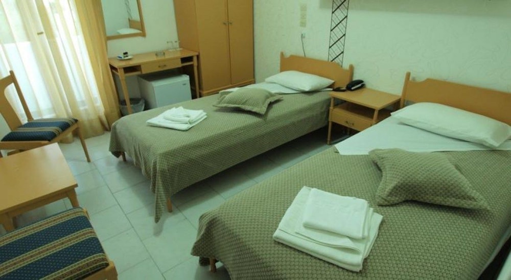 SERIFOS BEACH HOTEL 35/50