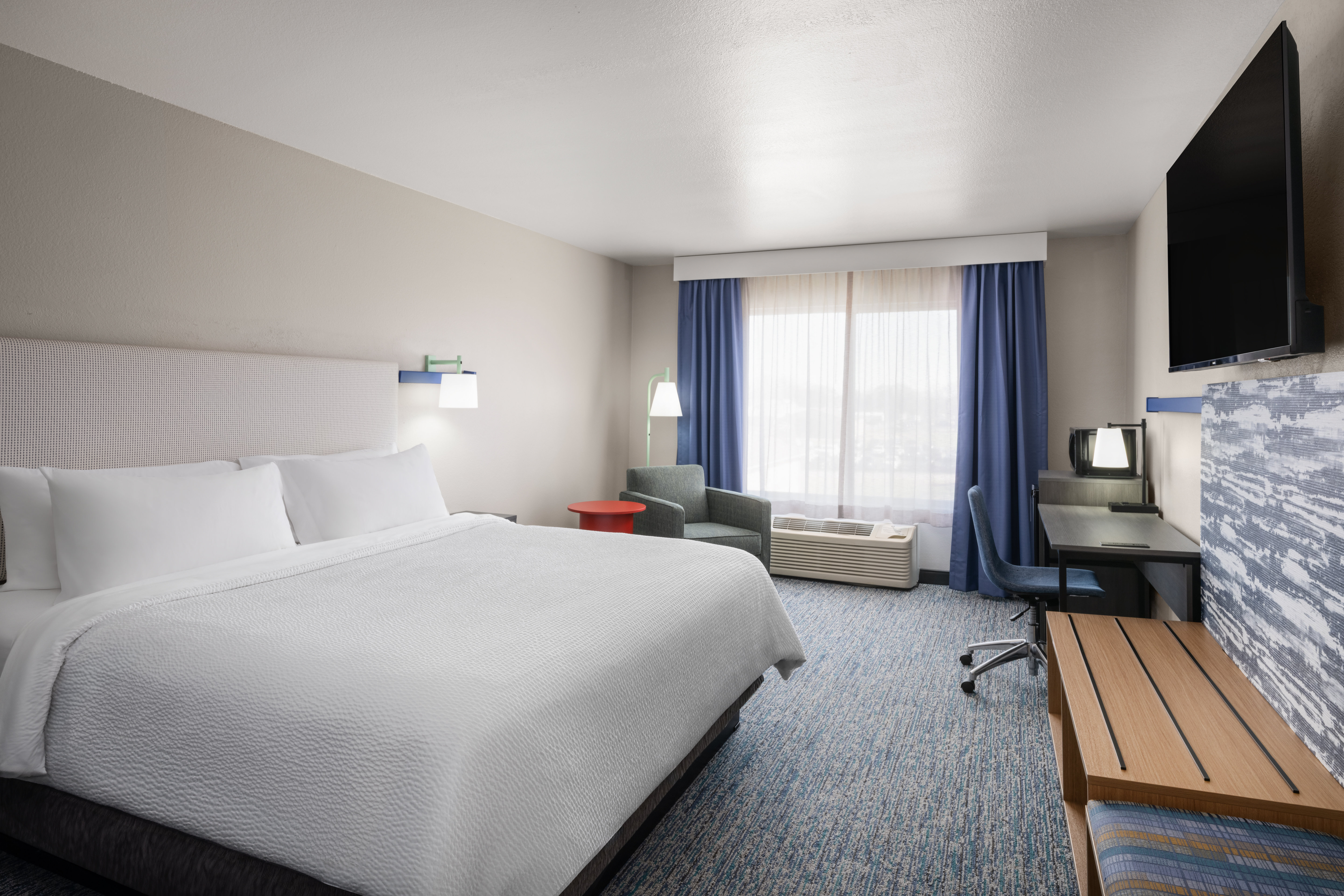 Holiday Inn Express Hotel And Suites Brookings 20/66