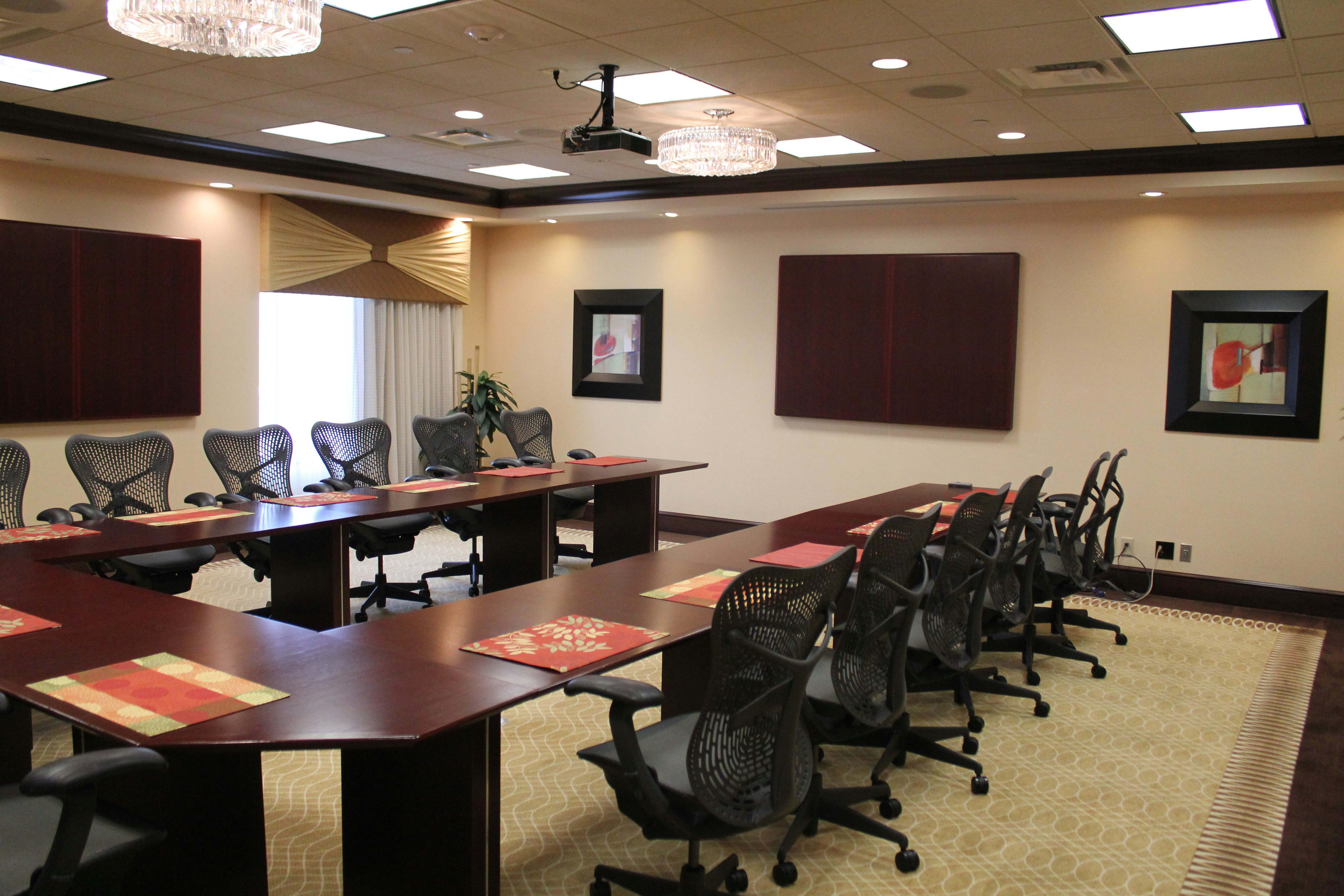 Hilton Garden Inn Cincinnati Blue Ash 17/21