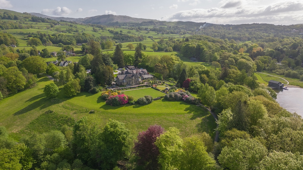 Cragwood Country House Hotel 66/68