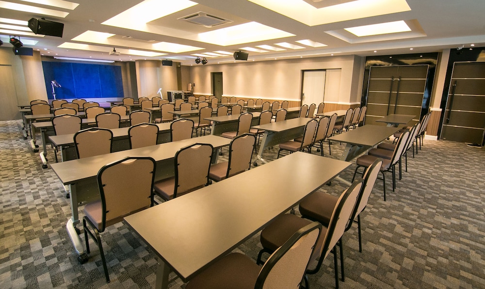 Indra Hotel - Boutique Suites 31/35