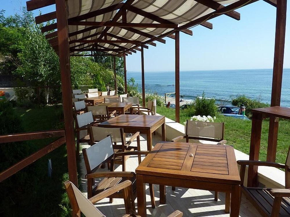 Albizia Hotel 18/34