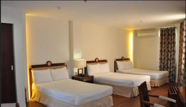 Century Plaza Hotel 23/50