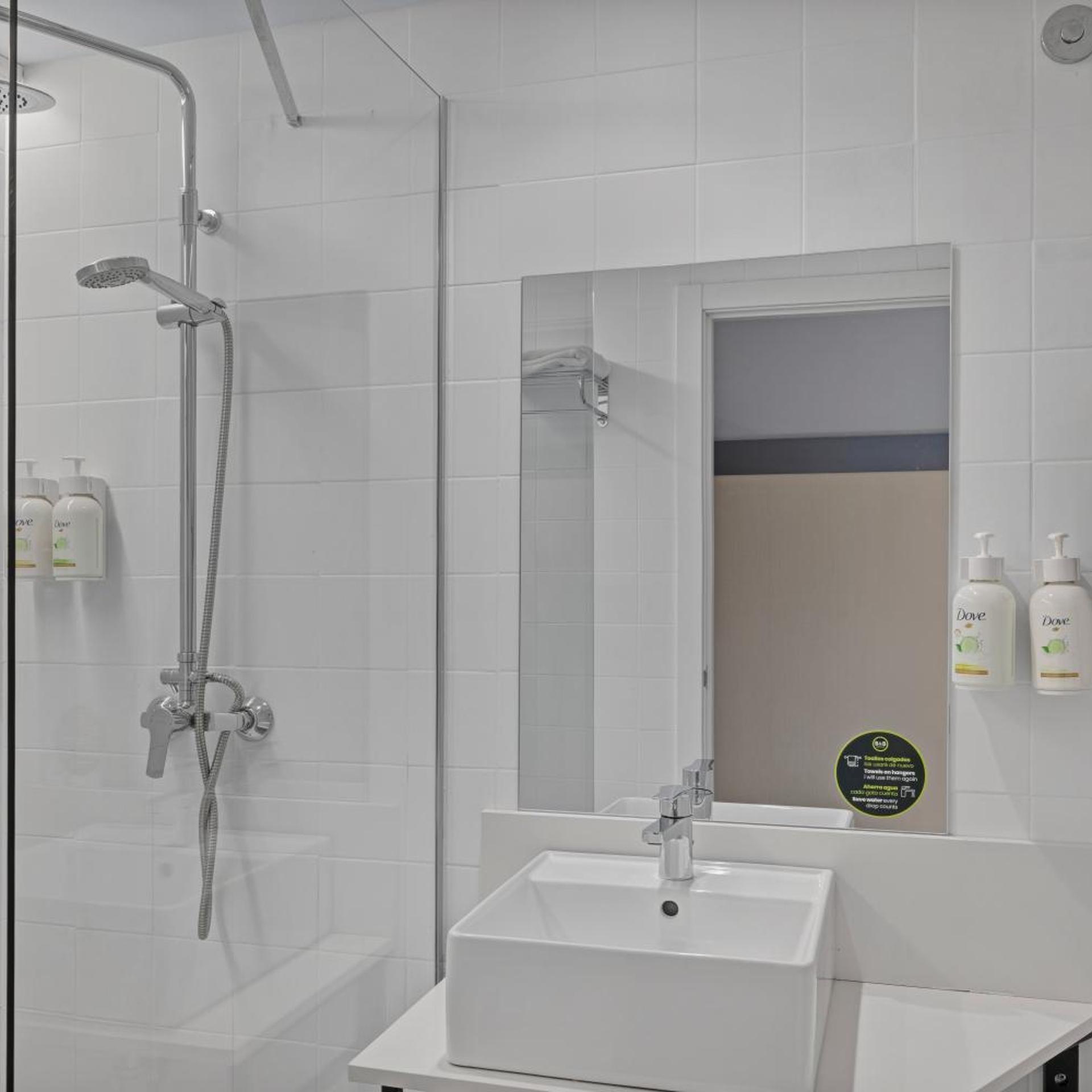 غرفة سوبيريور بسرير مزدوج، B&B HOTEL Girona 2 8/9