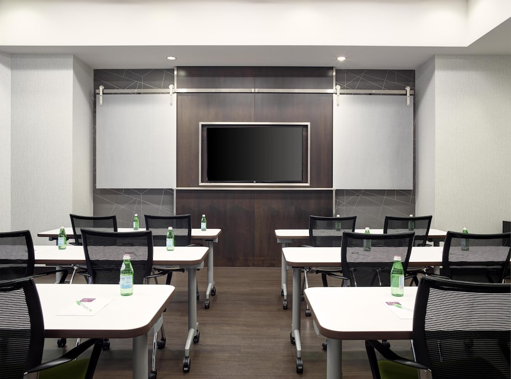 Hyatt Place Arlington/Courthouse Plaza 37/46