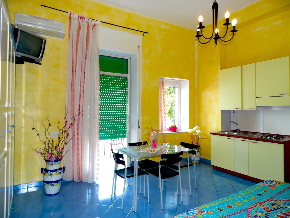 Bed And Breakfast Dimora Carlo Iii 38/43