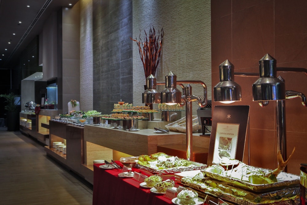Limketkai Luxe Hotel 17/50