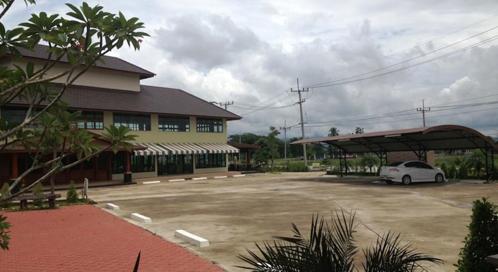 Northstar Hotel And Resort 48/52