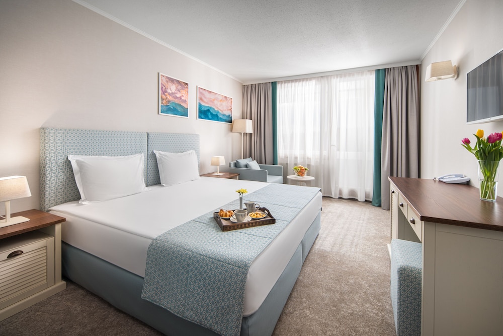 Interhotel Sandanski 16/48