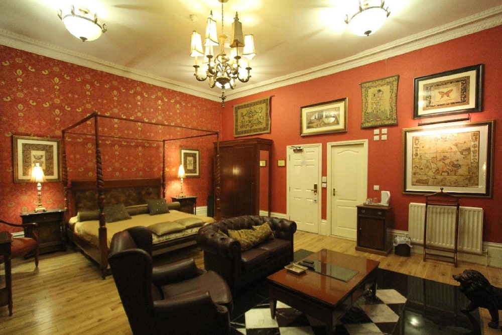 Opulence Centra London Hotel 59/75