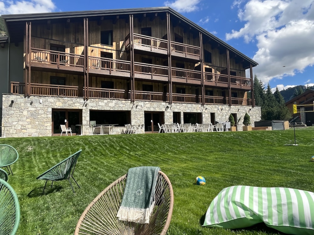 Tetras Lodge 3/35