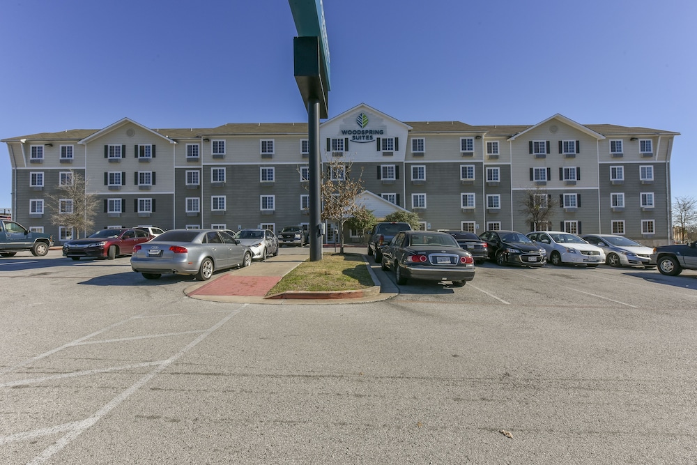 WoodSpring Suites Austin North I-35 19/32
