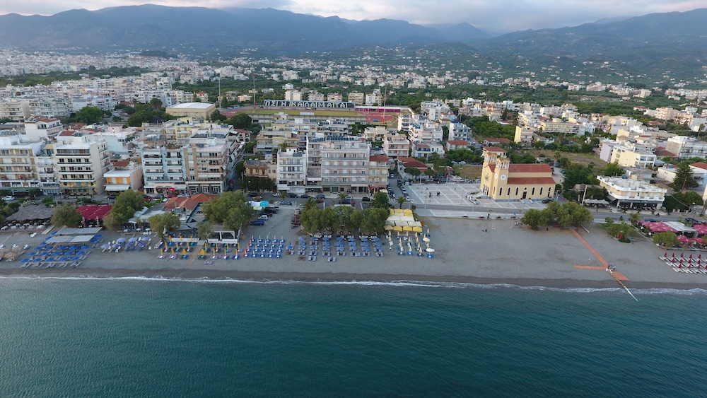 Hotel Flisvos 24/25