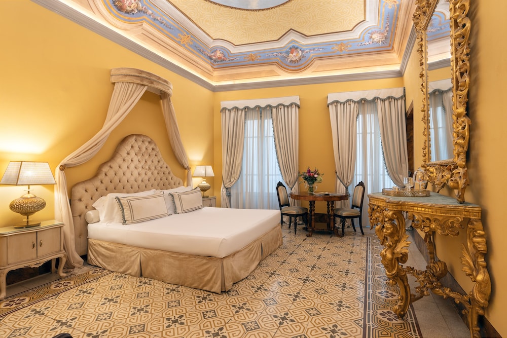1 BEDROOM, ROYAL, SUITE