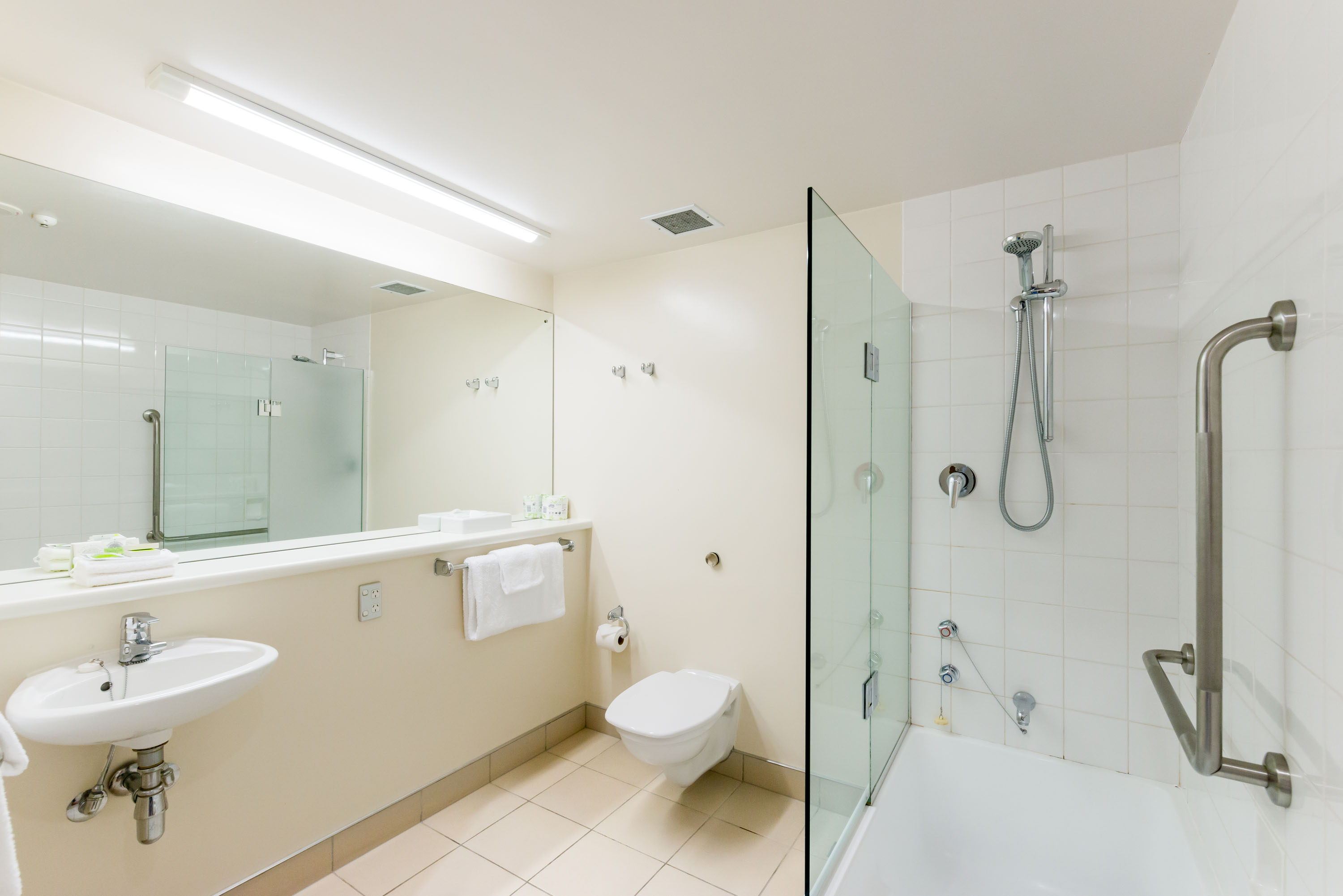 غرفة سوبيريور بسريرين منفصلين، Scenic Hotel Southern Cross 2/2