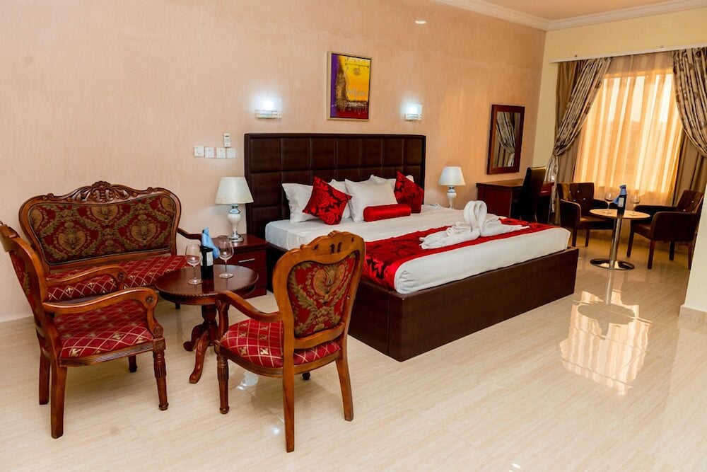 Sefcon Suites And Apartment 15/32