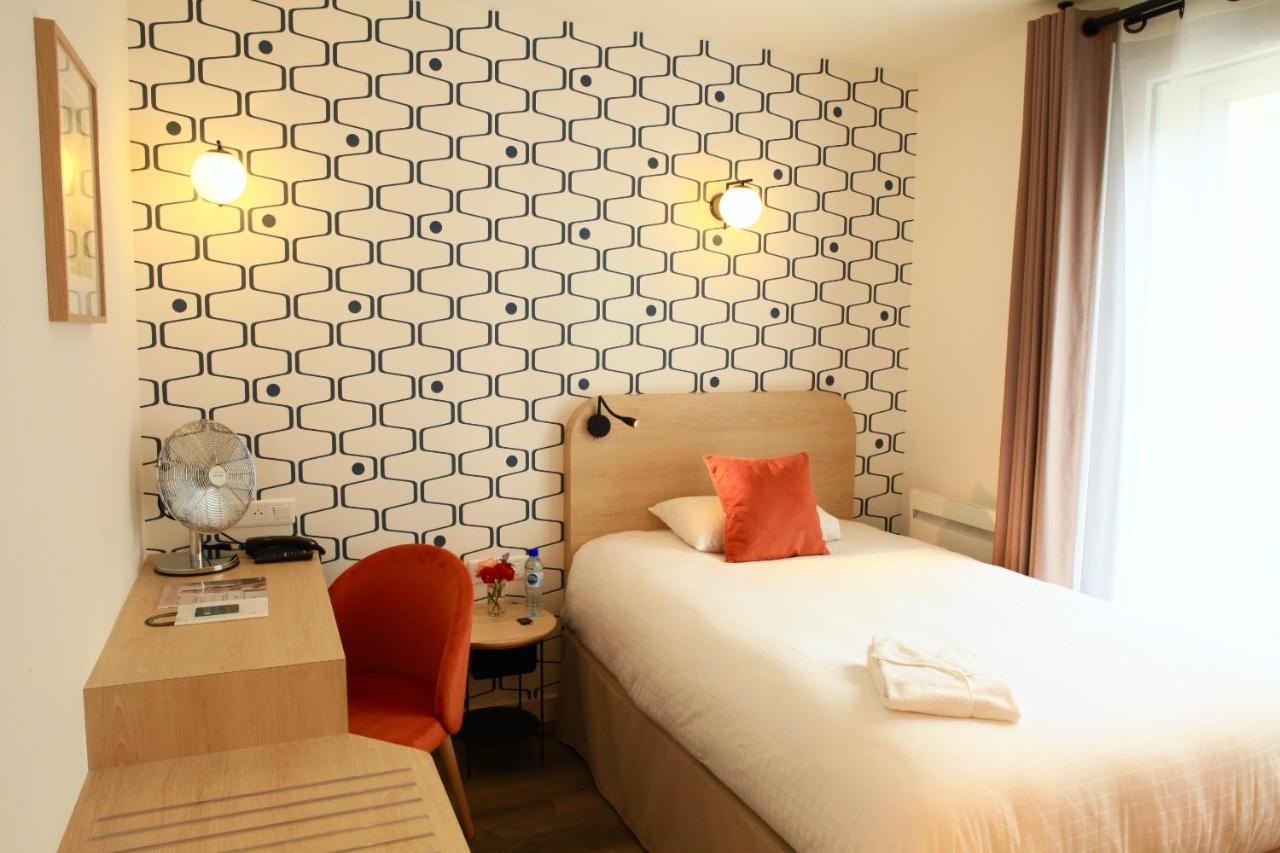 HOTEL MARGUERITE D'ANJOU 10/19