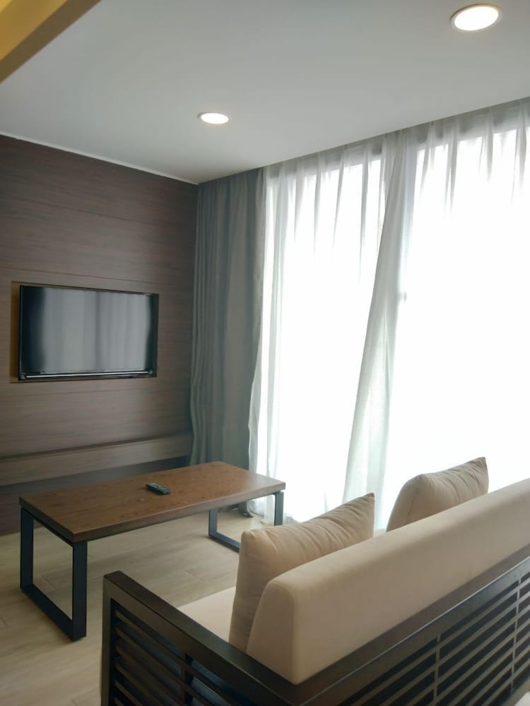 Pacific Regency Beach Resort Port Dickson 30/48