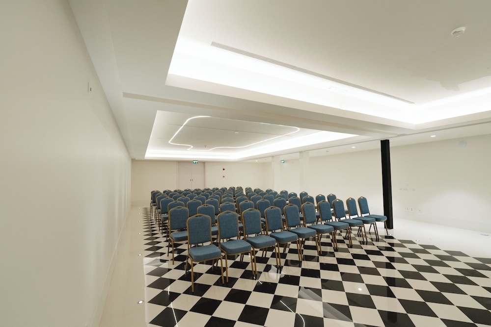 The Vinea Collection Hotel 37/45