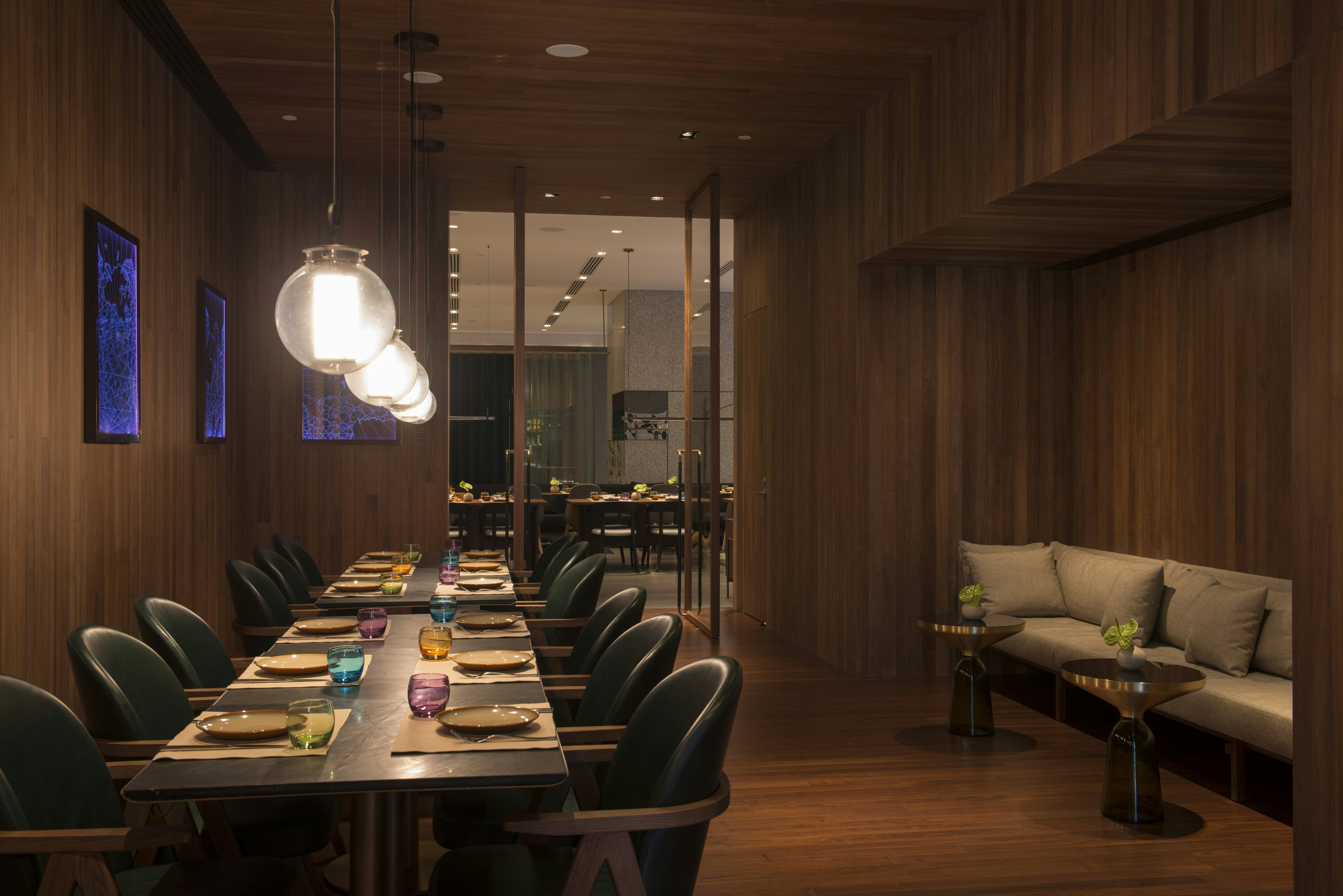 The Sukhothai Shanghai 44/50