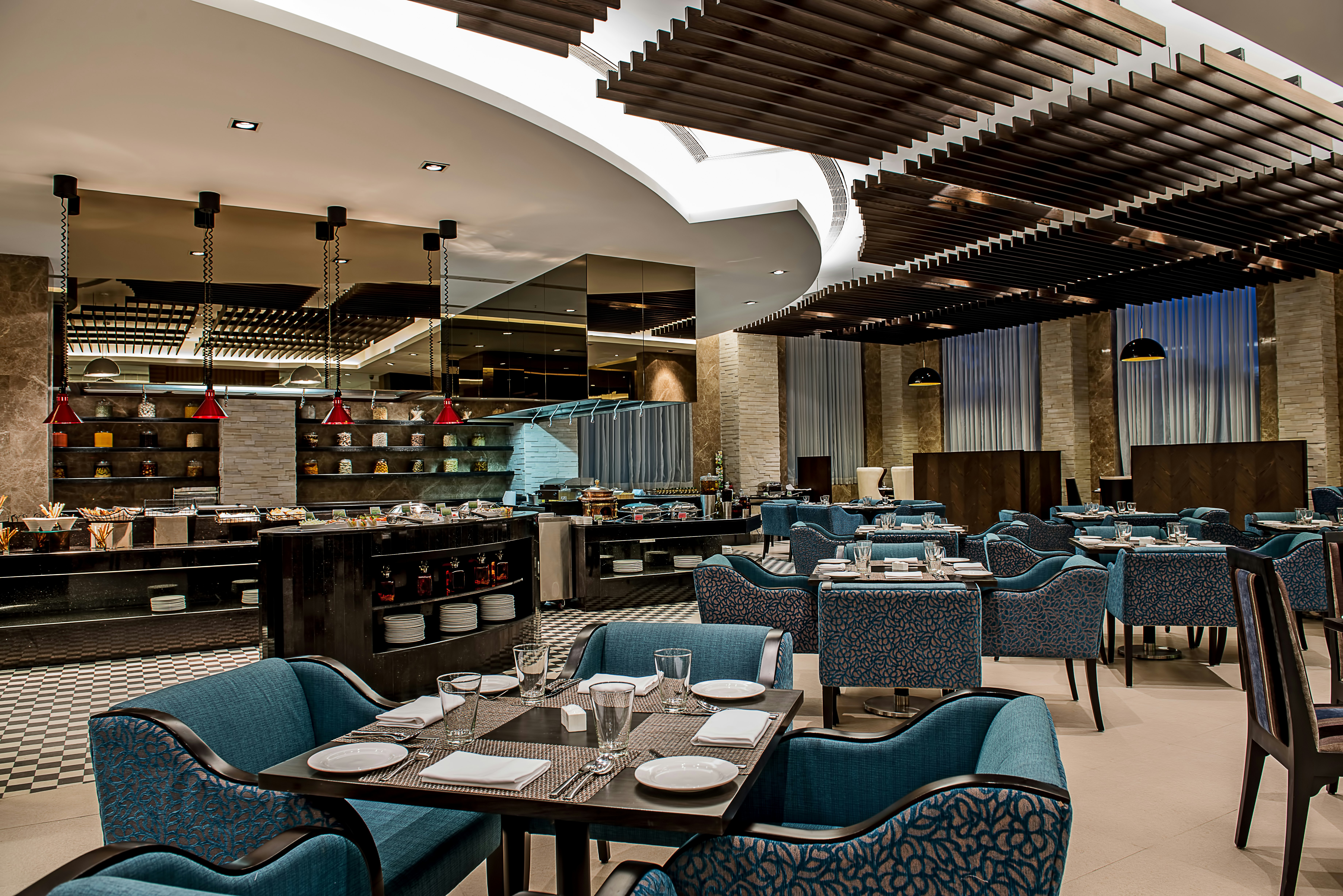 HOLIDAY INN AMRITSAR RANJIT AVENUE 33/44