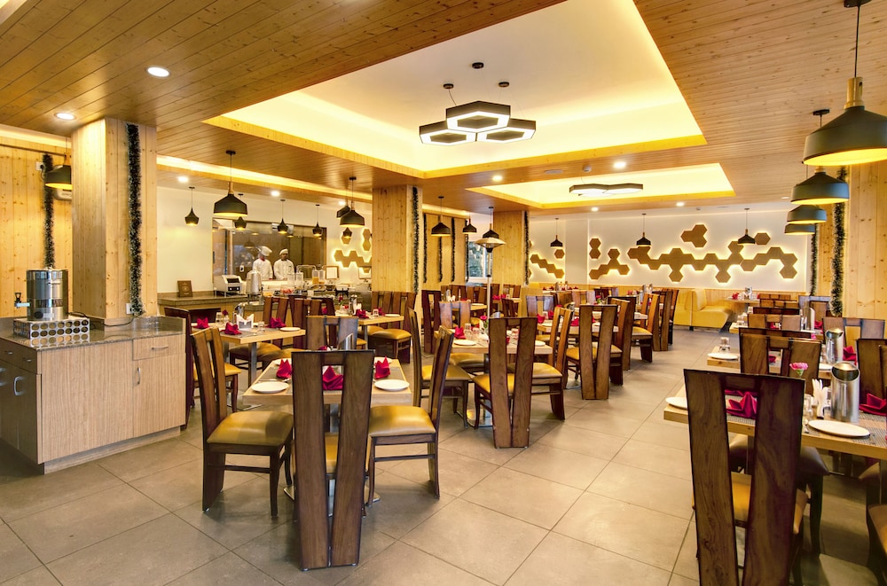 The Orchard Greens Resort 32/48