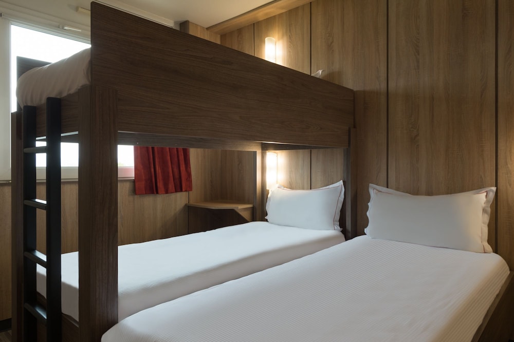 Hotel the Originals Aurillac 2/28