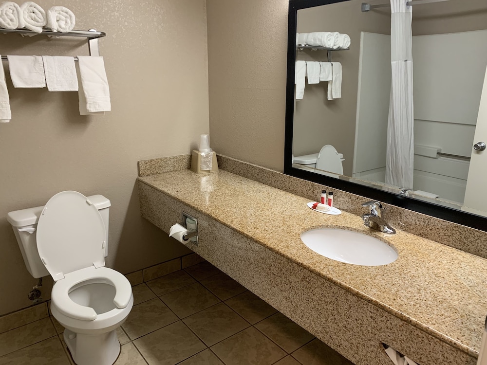 Harmony Hotel Hernando 17/35