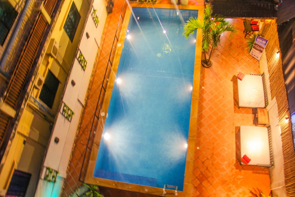 Tropical Breeze Guesthouse 25/45