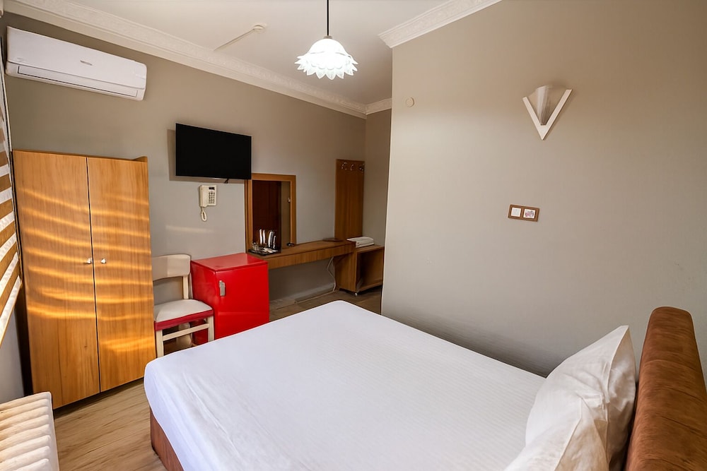 STANDARD, DOUBLE BED, SEA VIEW