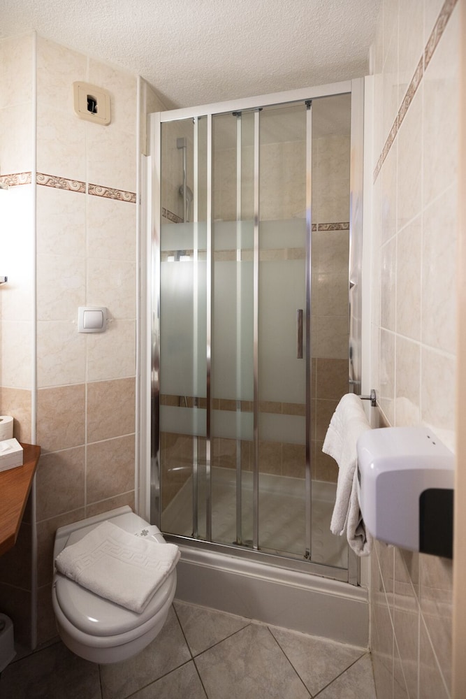 Kyriad Chateauroux 35/37