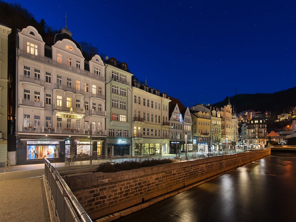 Ea Hotel Elefant 36/44