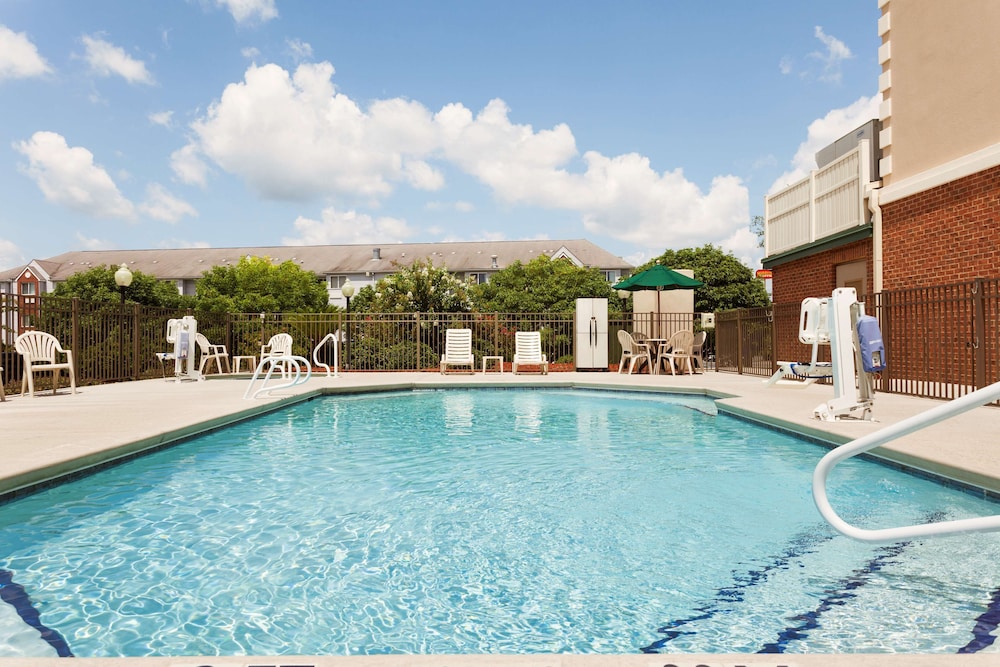 Country Inn and Suites by Radisson Tifton GA 1/23