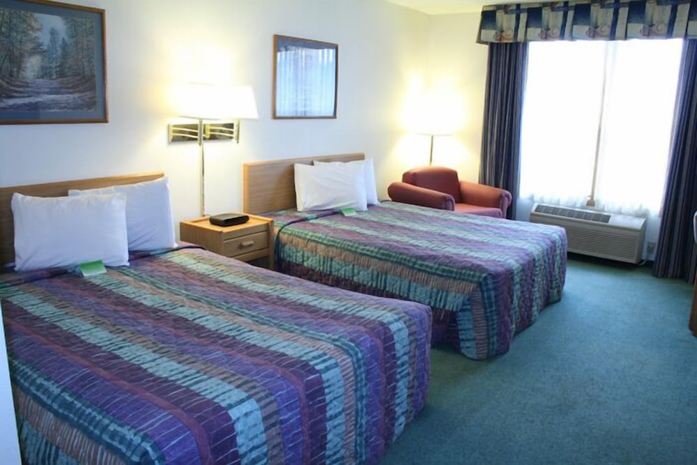 River Valley Inn & Suites 8/37