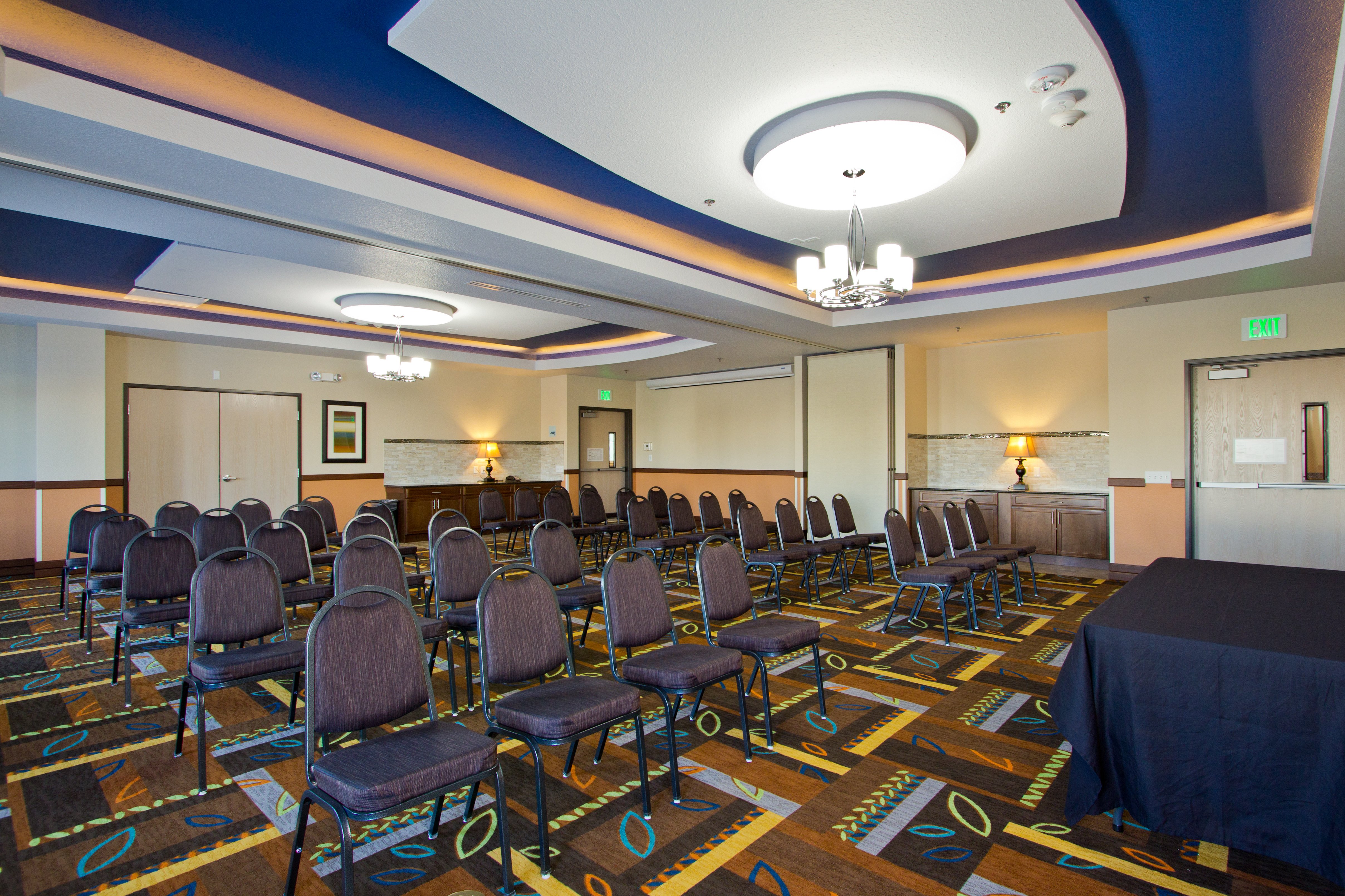 Holiday Inn Express Hotel Suites Denver East Peoria Street 51/59