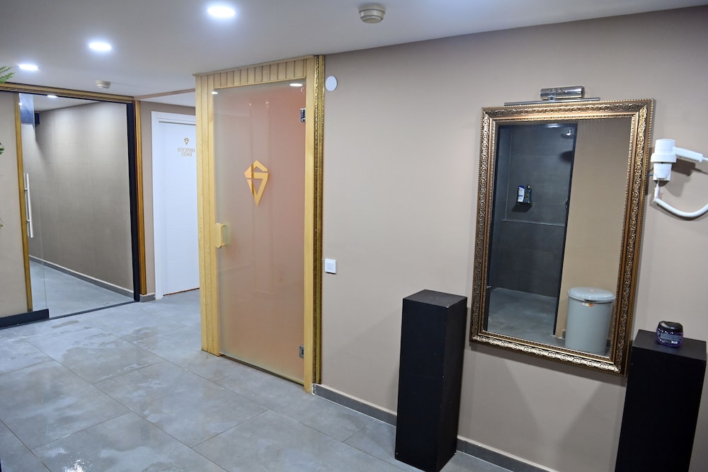 Silivri Safir Hotel & Restaurant 50/50