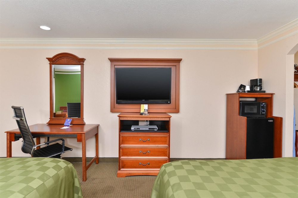 Americas Best Value Inn & Suites Alvin Houston 19/35