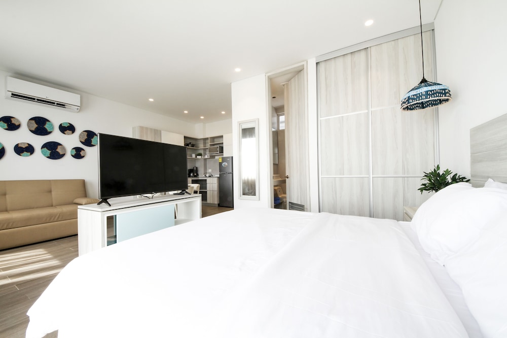 Azure Lofts And Pool 13/42