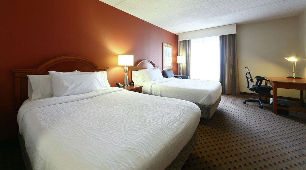Hilton Garden Inn Secaucus Meadowlands 24/62