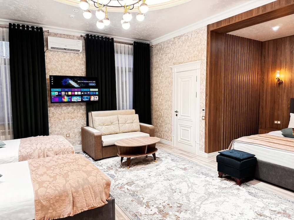 Silk Road Empire Hotel 35/50