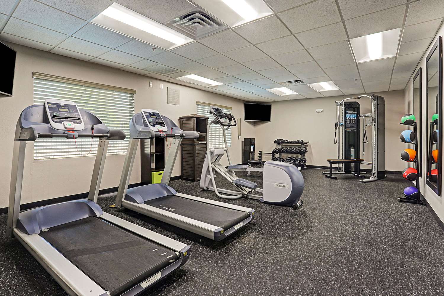 Ramada by Wyndham Houston Westchase 3/10