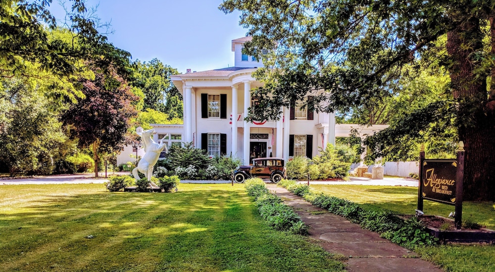 Allegiance Bed and Breakfast 34/44