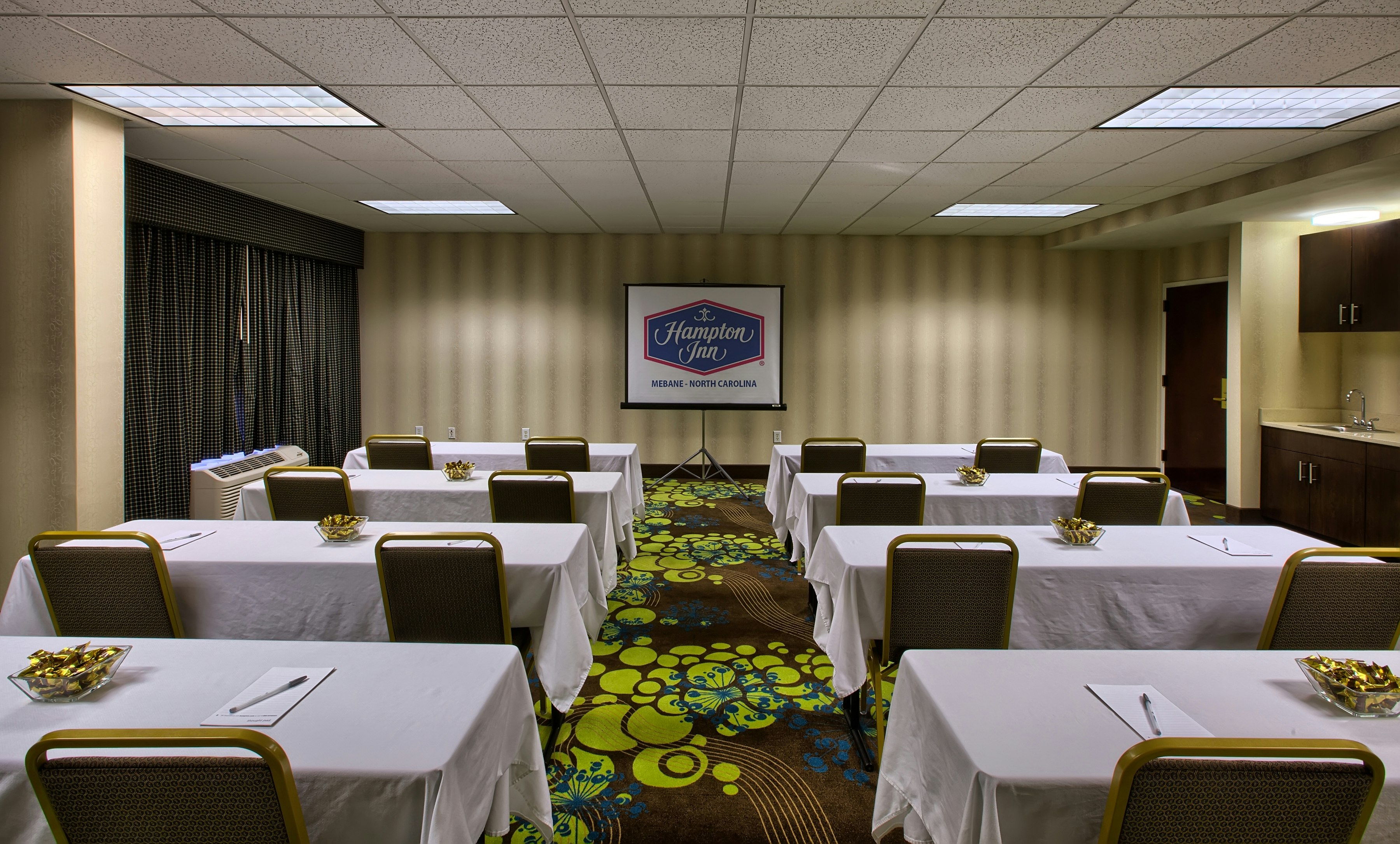 Hampton Inn Mebane 17/20