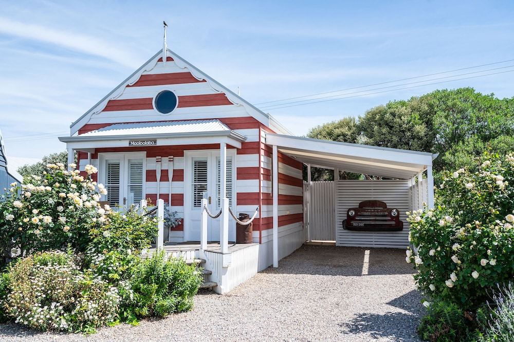 Beach Huts Middleton 6/50