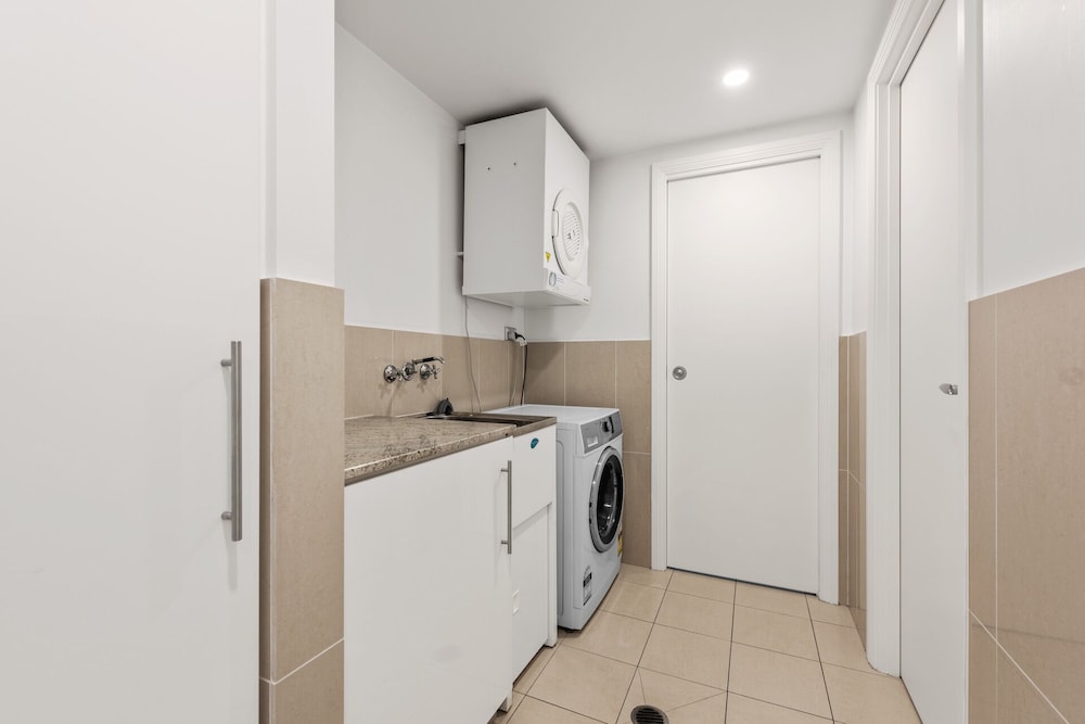 غرفة بسرير كوين بغرفة نوم واحدة، Proximity Waterfront Apartments 3/3